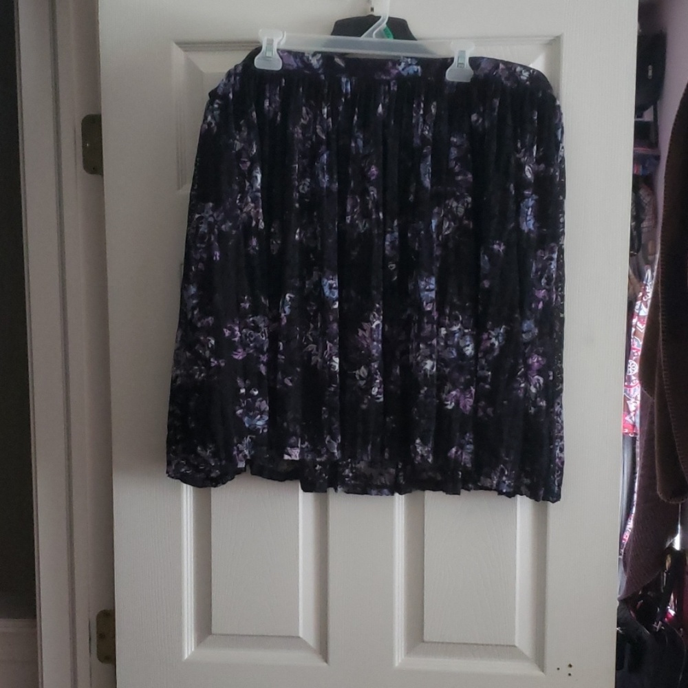 Torrid size 3 skirt